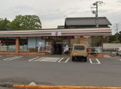 セブンイレブン牛久岡見店