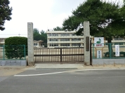 東部小学校