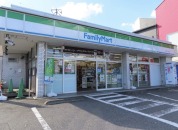 ファミリーマート小金原8丁目店