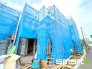 C号棟 ～閑静な住宅街の立地～
・周辺は閑静な住宅街となっておりますので、静かな暮らしをご実現いただけます。
・前面道路の交通量も多くないので、小さなお子様がいるご家庭でもご安心ですね。
